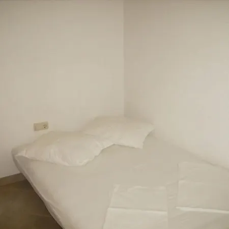 House דירה