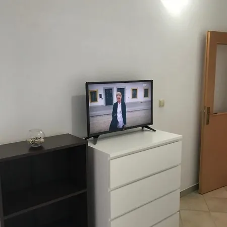 דירה House *