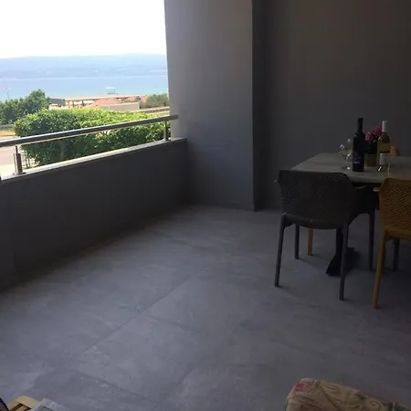 House דירה