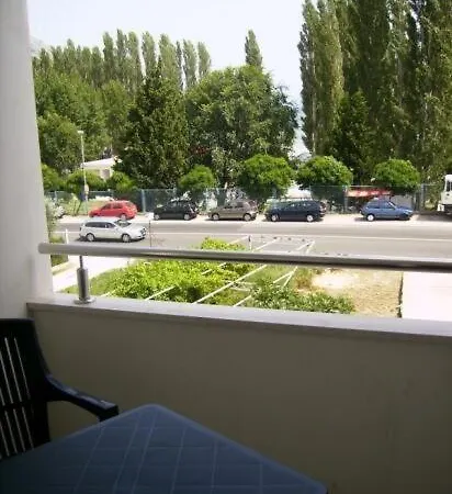 House Apartment *