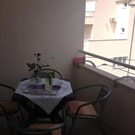 House Omis