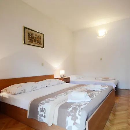 House Omis