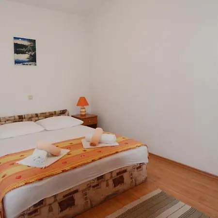 House Apartment *