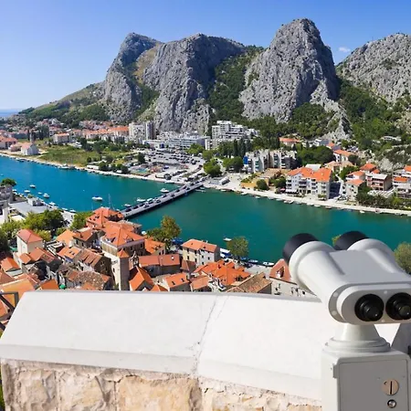 Apartment House Omis