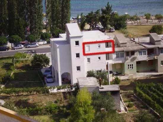 דירה House