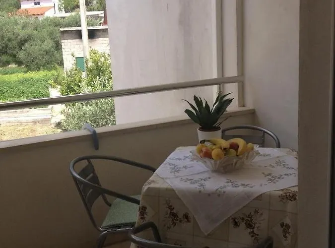 דירה House אומיס