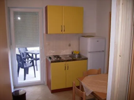 דירה House אומיס