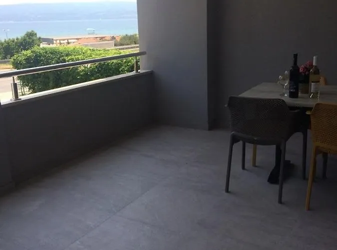 House דירה